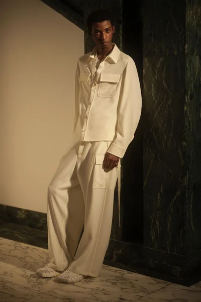 Look 24